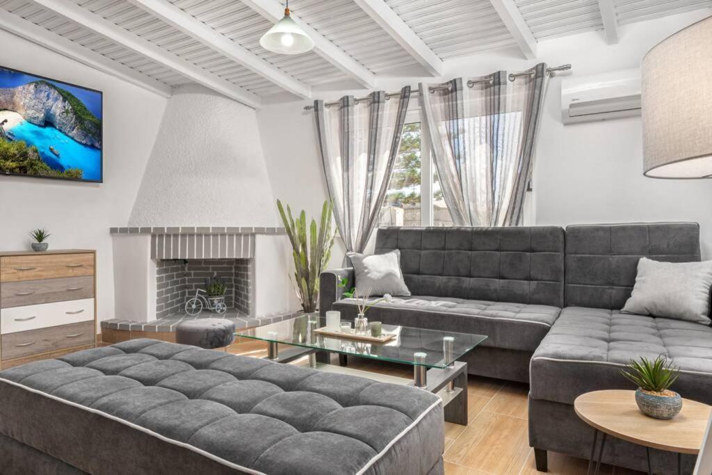 Dennis City Center Elegant Apartment Zákynthos by Eksteriør bilde