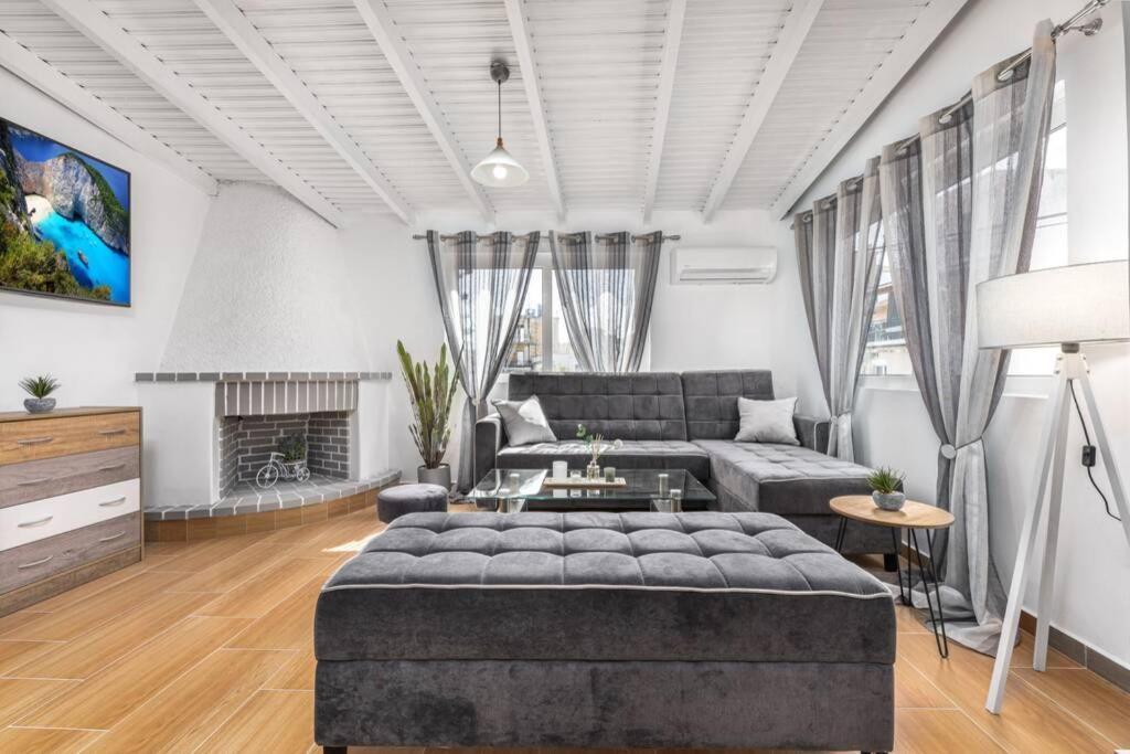 Dennis City Center Elegant Apartment Zákynthos by Eksteriør bilde